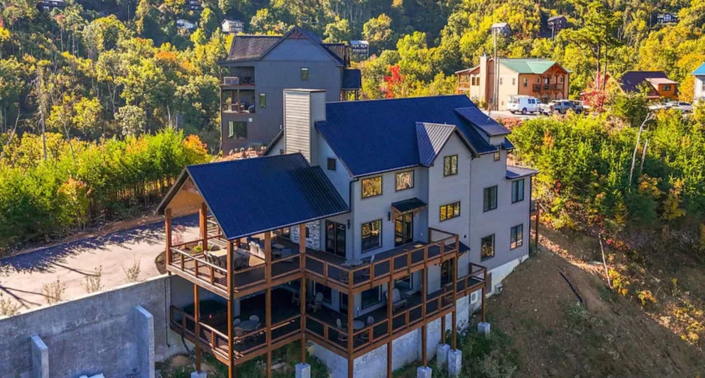 Luxe Lodge, Pool, HotTub, Mountain Views/Fire Pit